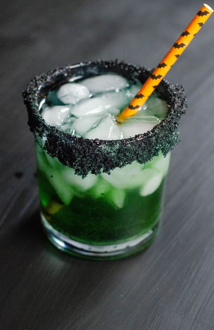 Maleficent Halloween Cocktail - The Soccer Mom Blog